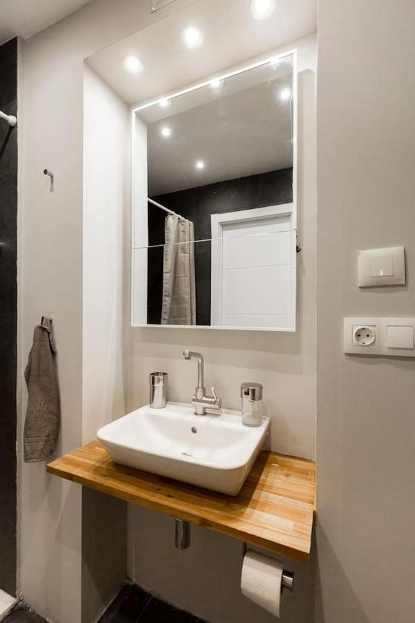 ARMAS 44 - Apartamento de 2 dormitorios, moderno y céntrico, sin ascensor Saragoça Exterior foto