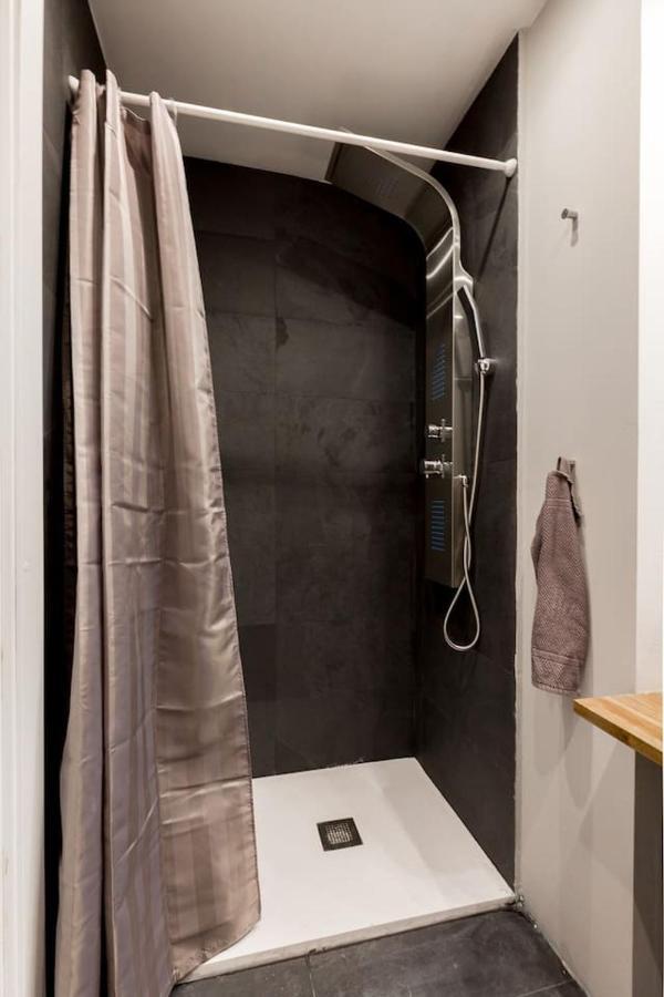 ARMAS 44 - Apartamento de 2 dormitorios, moderno y céntrico, sin ascensor Saragoça Exterior foto